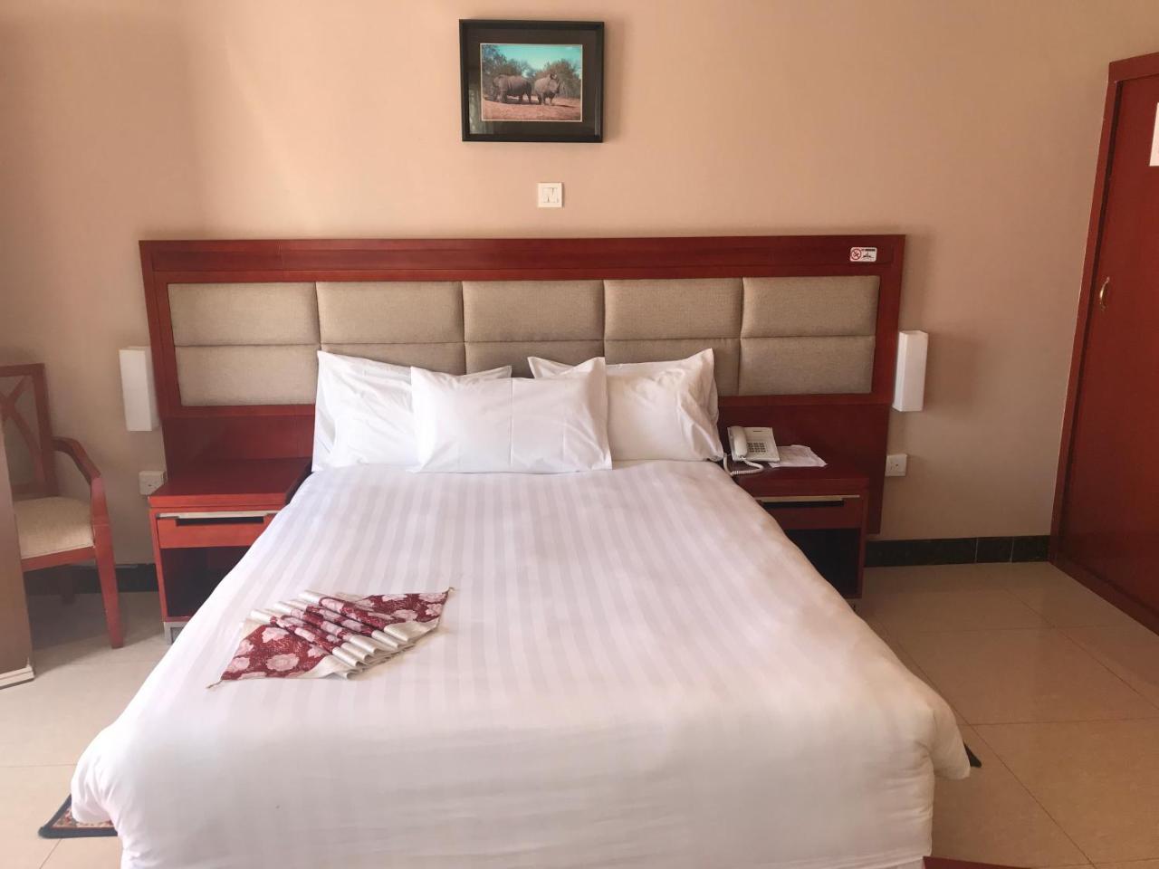 Mpika Northern Rock Hotel חדר תמונה