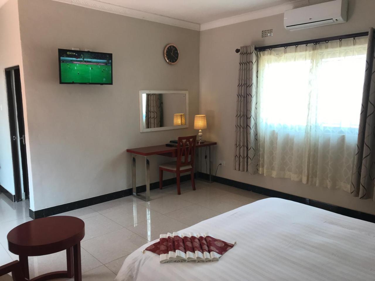 Mpika Northern Rock Hotel מראה חיצוני תמונה